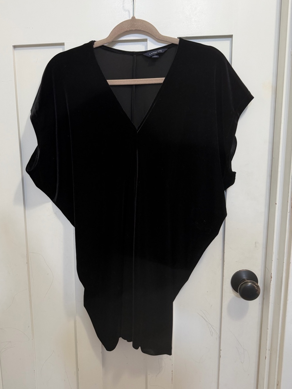 Lands' End Black Velvet V-Neck
Dolman Sleeve Size Medium (10-12)
Women's Holiday